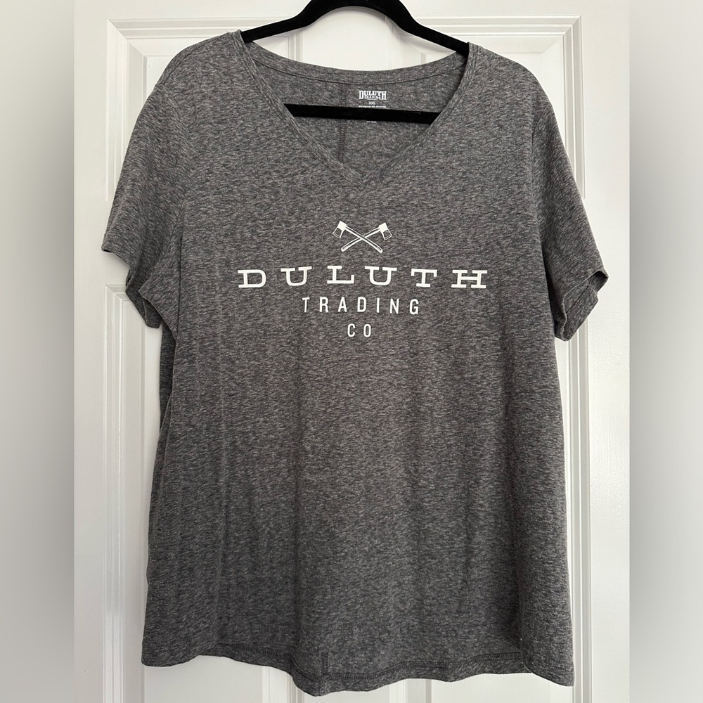 Duluth Trading Woman’s Vneck Tshirt size XXL